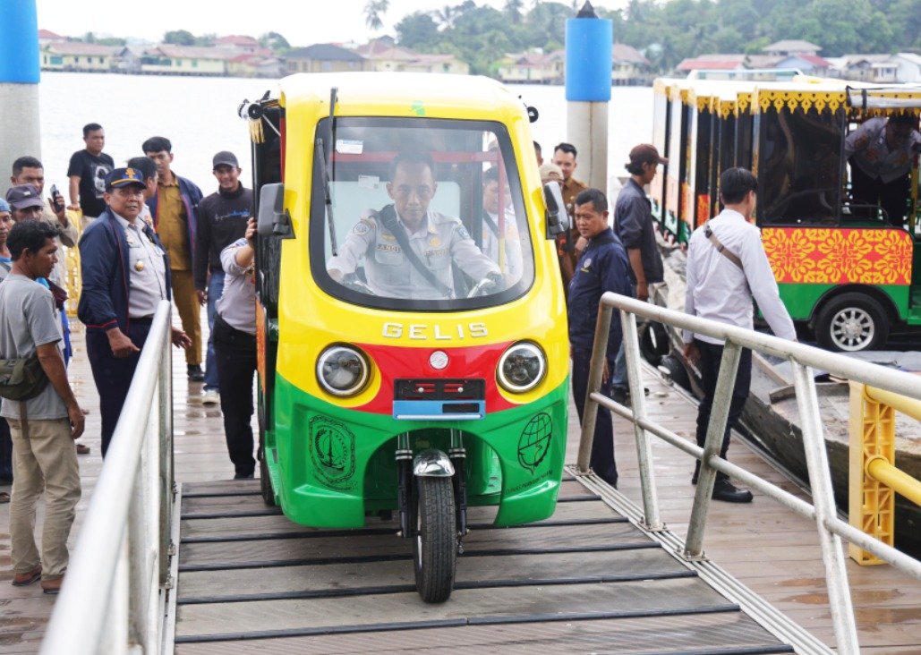 kendaraan listrik penyengat