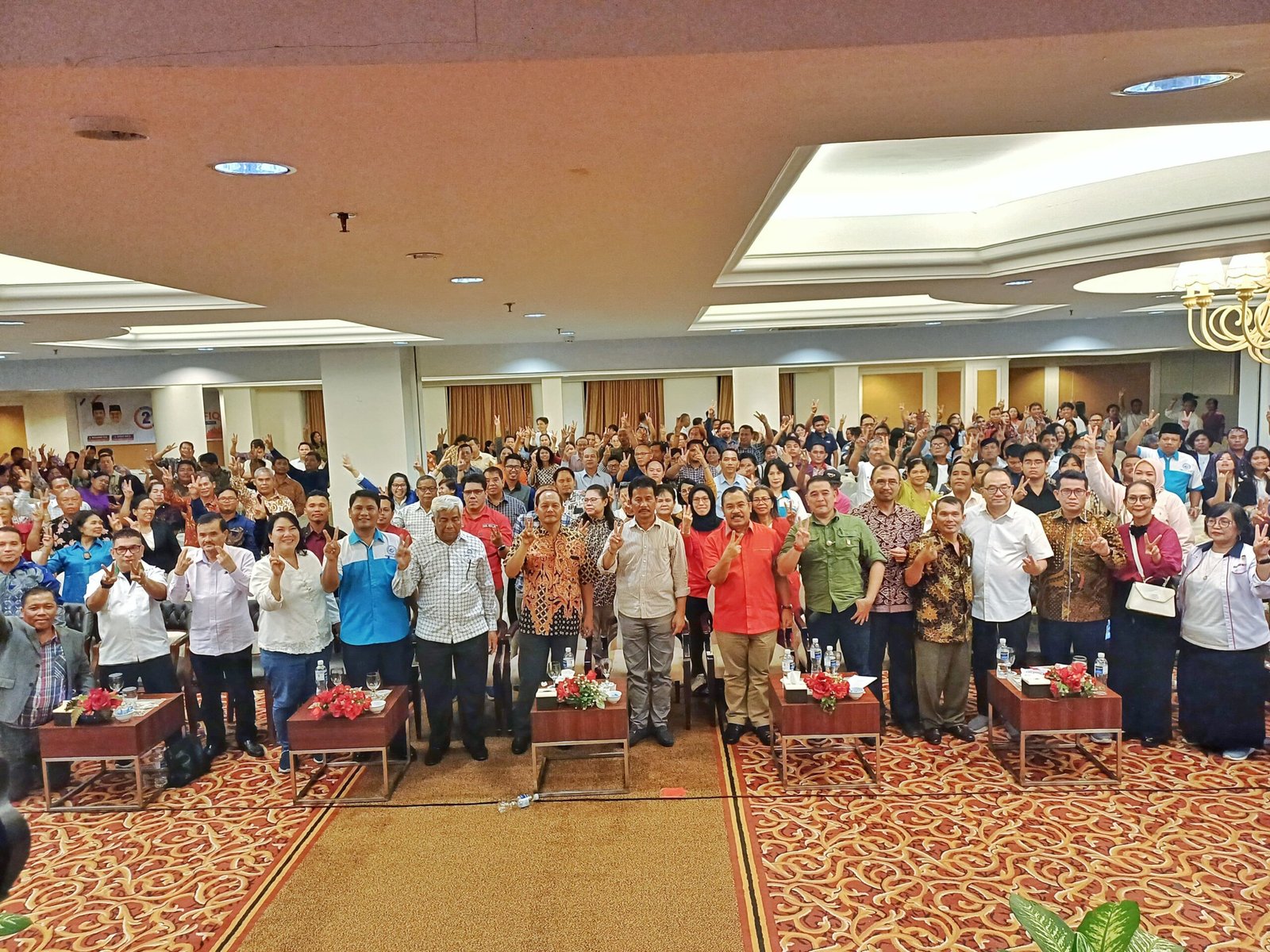 Rohaniawan, Tokoh, dan Pemuda Kristen Se-Kota Batam mendukung pasangan Rudi Rafiq menjadi Gubernur Kepri 2025-2030.