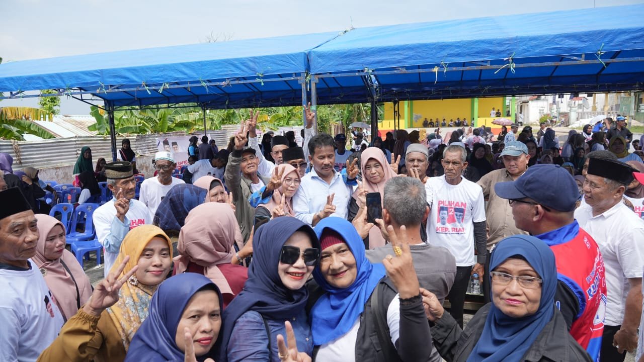 Rudi Pulau Buluh Rabu 13 11 24 Warga Pulau Buluh, Batam, yakin jika Rudi terpilih jadi Gubernur akan membawa perubahan bagi Kepri.