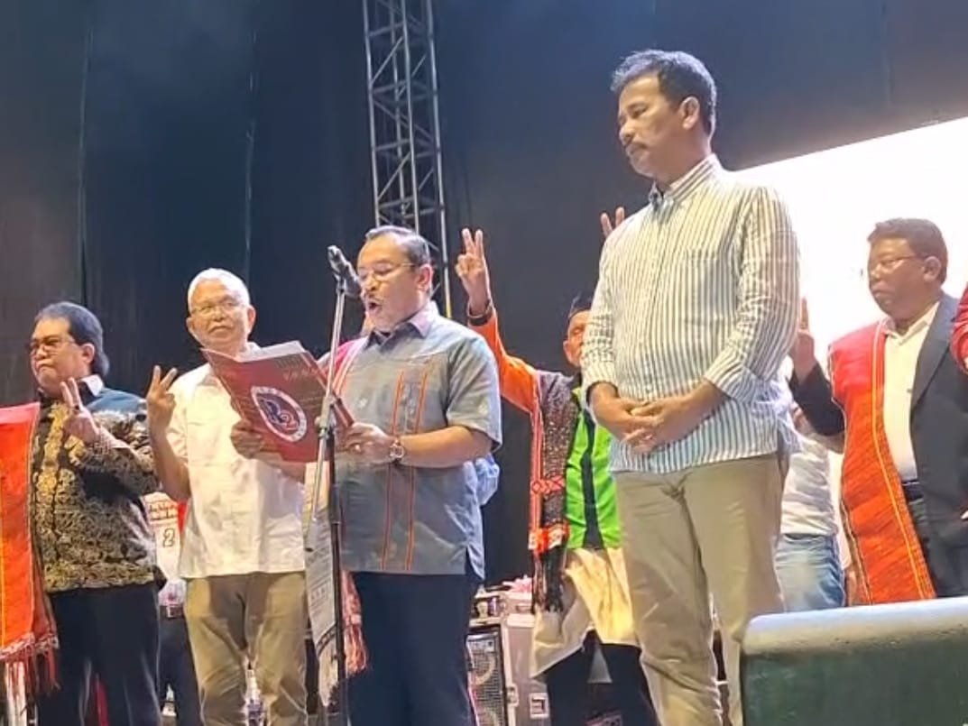 Rura Nauli Komit 2 Calon Gubernur Kepri, Rudi menghadiri konser''Rura Nauli'' dan pernyataan dukungan, Sabtu malam (16/11/2024).