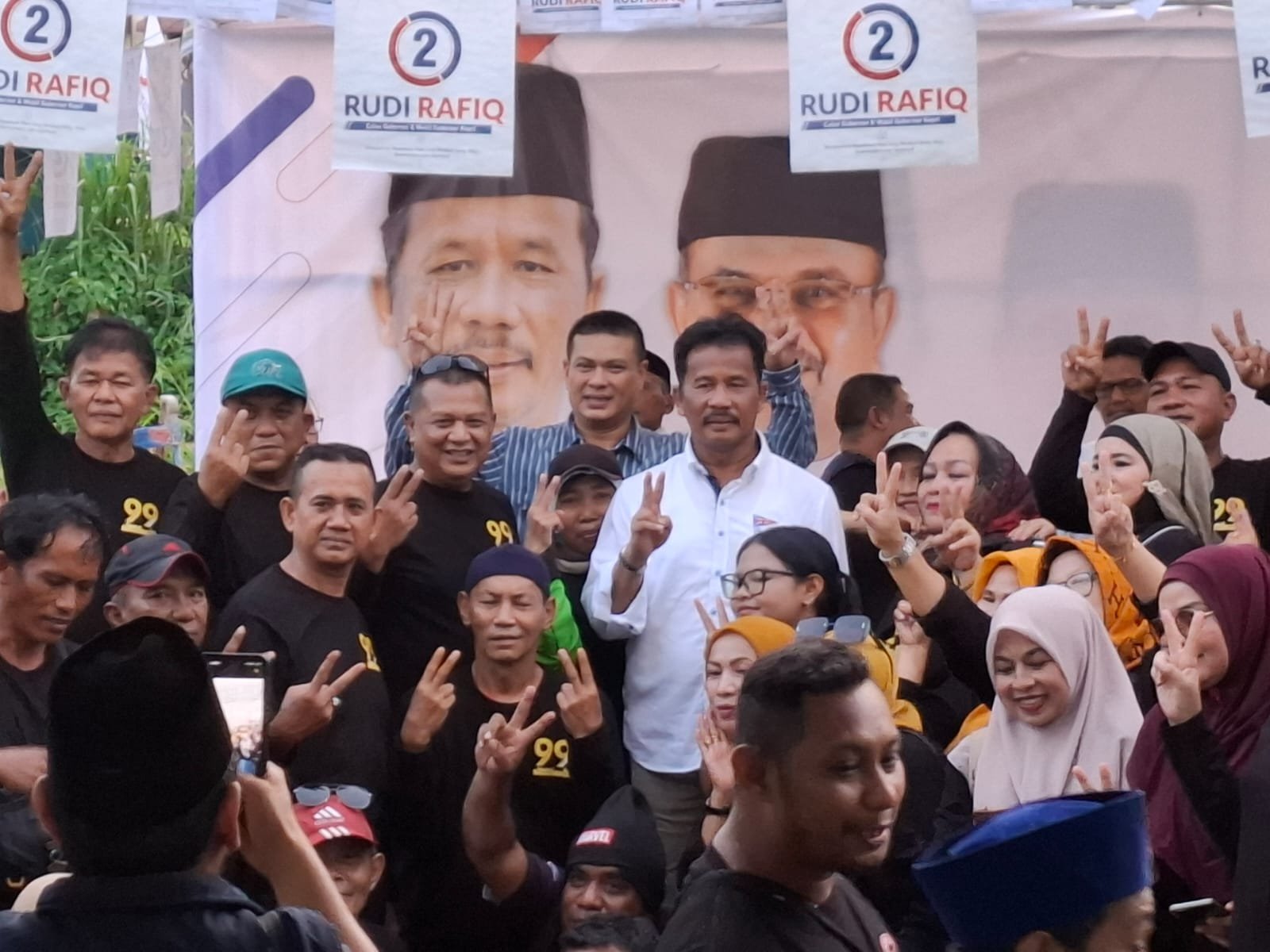 Sobat Ojol 1 Pilih Rudi 16 11 24 Giliran Solidaritas Ojol Batam deklarasi pilih Rudi Rafiq jadi Gubernur Kepri 2025-2030, pada Sabtu (16/11/24).